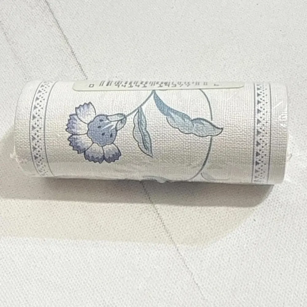 VINTAGE ESSEX PREPASTED VINYL BORDER‎ WALLPAPER Blue FLORAL 15 FT ROLL NEW